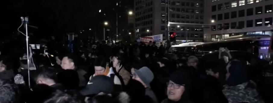 दक्षिण कोरियामा 'मार्सल ल', मन्त्रिपरिषद्को बैठक पछि हटाउने प्रतिबद्धता